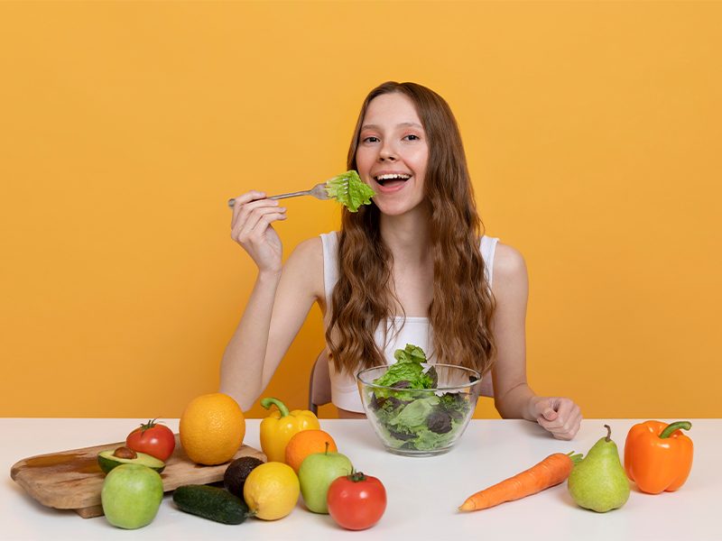 Por que deixar de comer não emagrece?